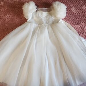 Elegant White Tulle Dress with Floral Embroidery